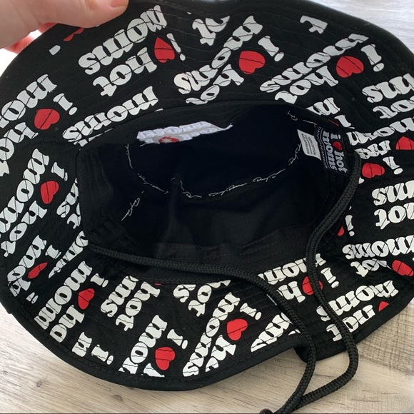 I Hot Moms Bucket Hat Mystery Box 